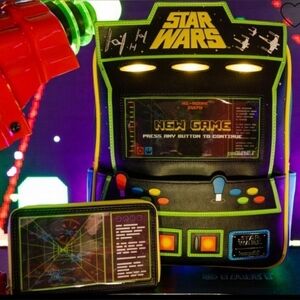 NYCC Limited Edition Star Wars Vintage Arcade Lenticular Backpack & Wallet